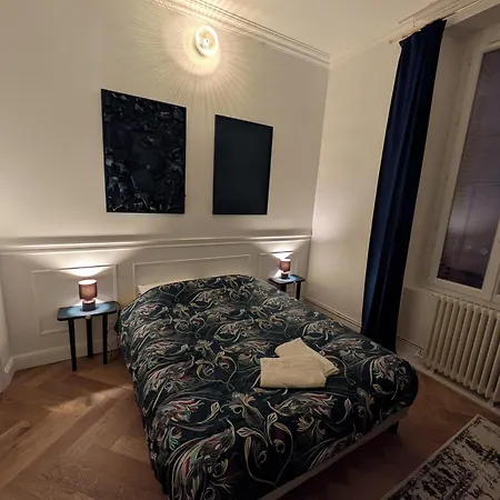 Haussmannien Centre Apartment *